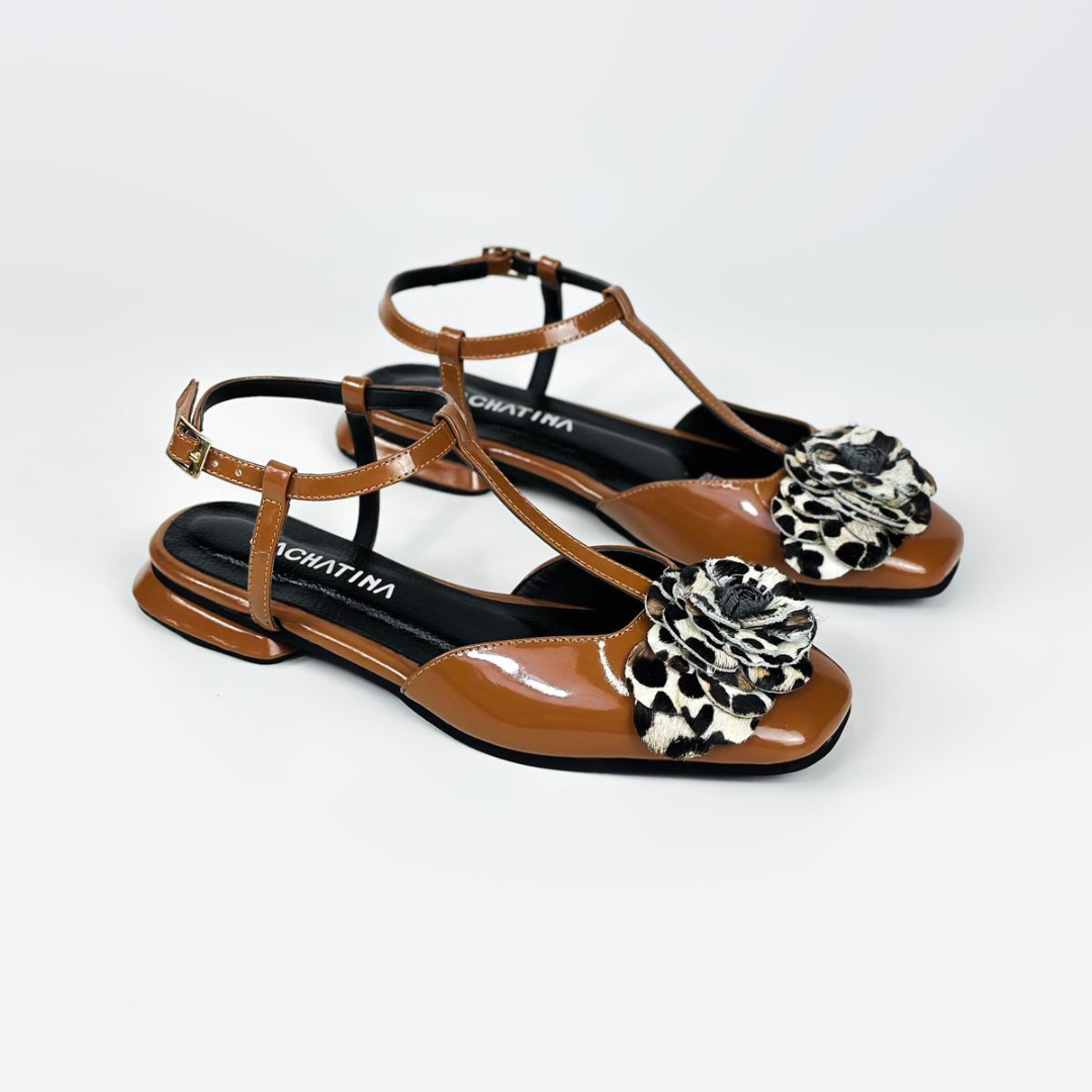 CALZADO CACHATINA - ZUECO MUJER - JUDELYN - CUERO CHAROL MIEL X ANIMAL PRINT