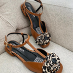CALZADO CACHATINA - ZUECO MUJER - JUDELYN - CUERO CHAROL MIEL X ANIMAL PRINT