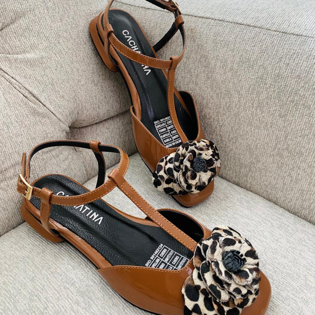 CALZADO CACHATINA - ZUECO MUJER - JUDELYN - CUERO CHAROL MIEL X ANIMAL PRINT