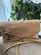 BOLSO CACHATINA - SOBRE FIESTA - CUERO DORADO VIDF 434