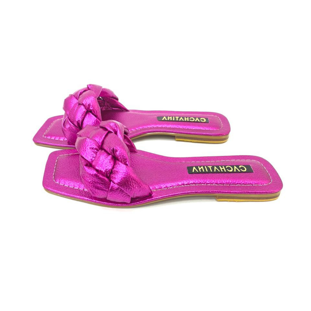 SANDALIA PLANA - ARYA - CUERO FUCSIA METALIZADO - CALZADO CACHATINA