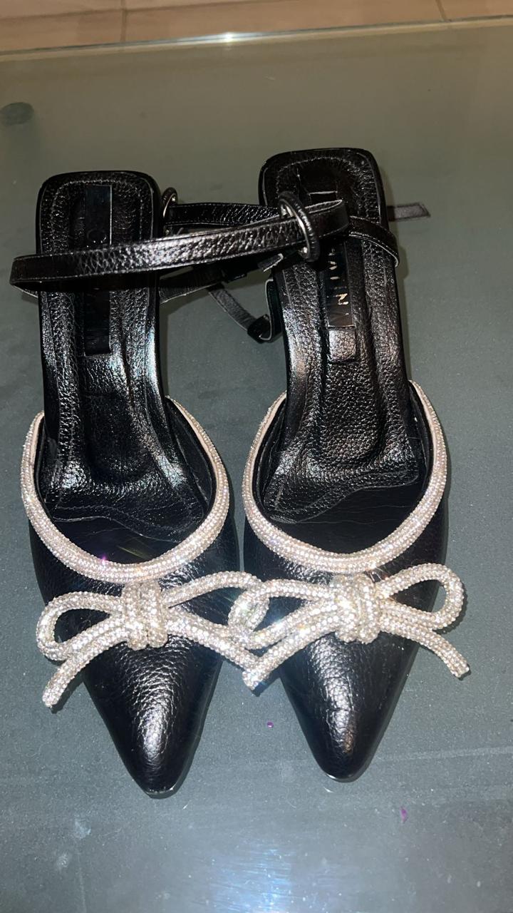 FABRIZIA - CALZADO CACHATINA - ESTILETO MUJER - CUERO NEGRO X PLATEADO - TACON 8.5 (11 CM)
