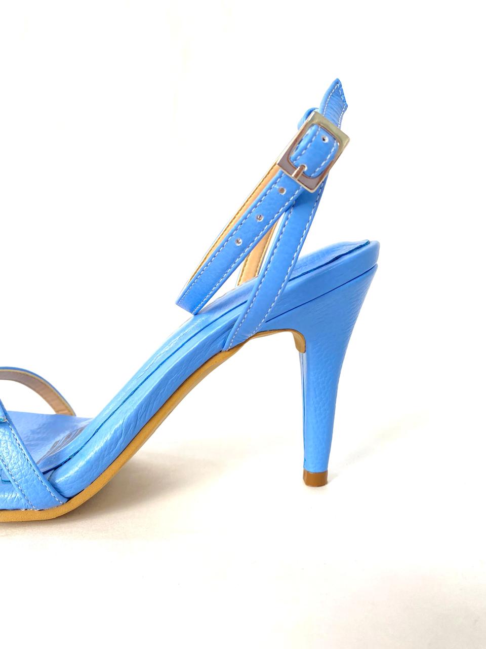TACÒN - JANSET - 7.5 - CUERO AZUL CIELO- CALZADO CACHATINA