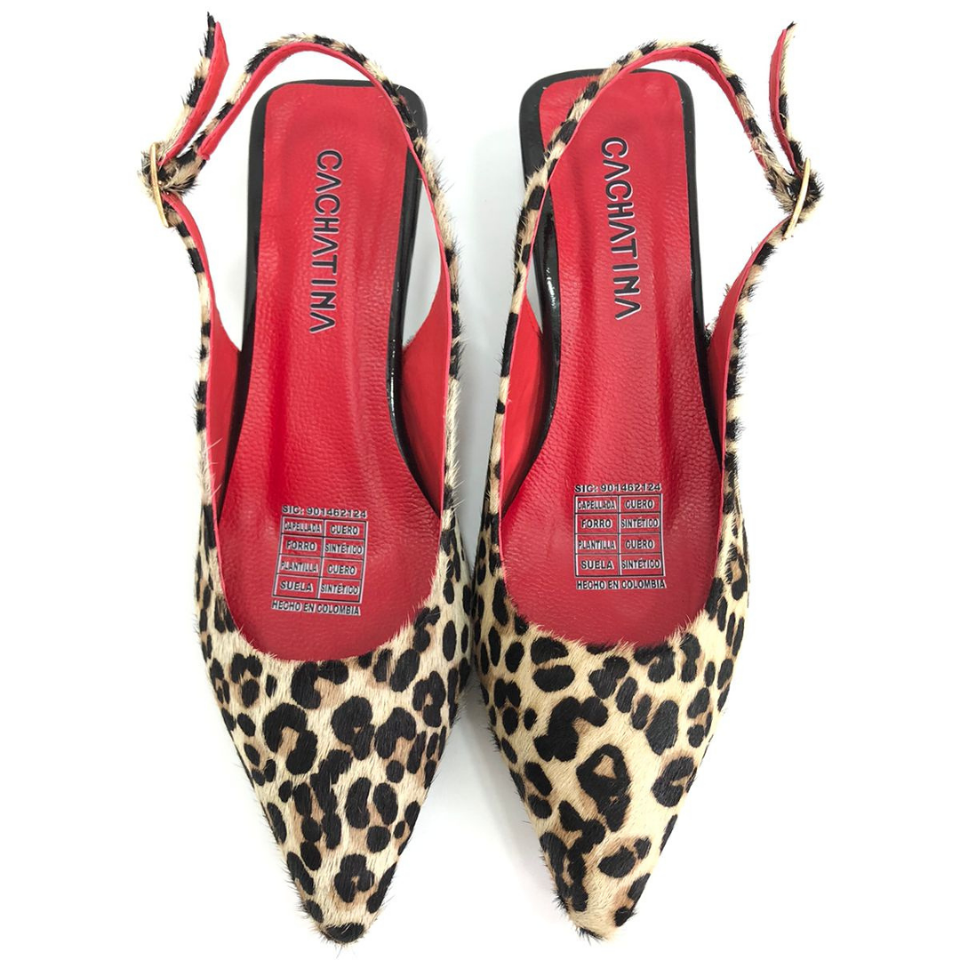 RIUYING - CALZADO CACHATINA - ESTILETO MUJER - CUERO ANIMAL PRINT X ROJO/CHAROL NEGRO - TACON 3.5 (5.5 CM)