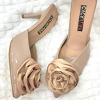 ZOREY - CALZADO CACHATINA - ESTILETO MUJER - CUERO CHAROL TAUPE - TACON 5.5 (8 CM)
