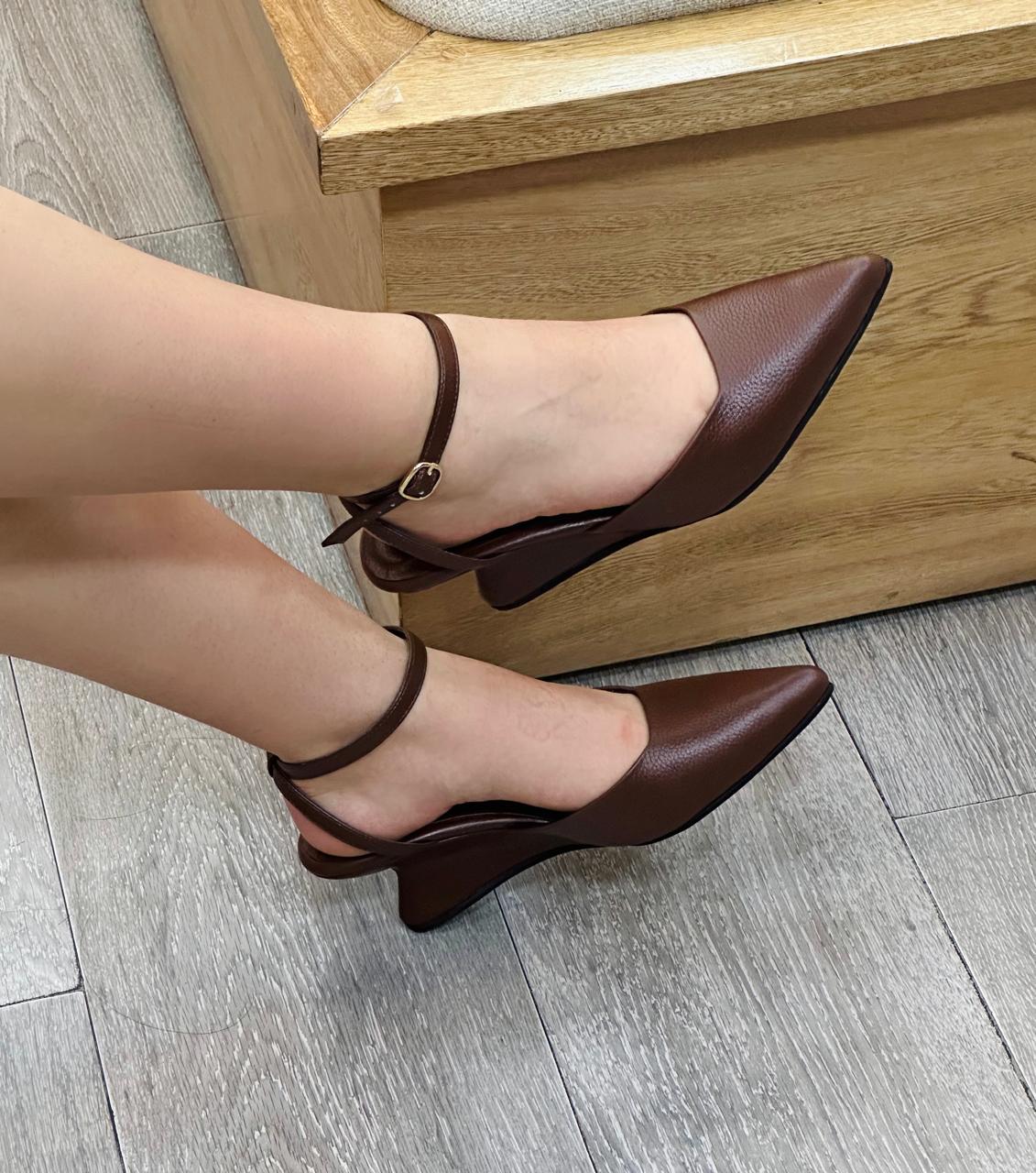 DAELYN -CUERO CHOCOLATE ALTURA -PLATAFORMA- MUJER CALZADO