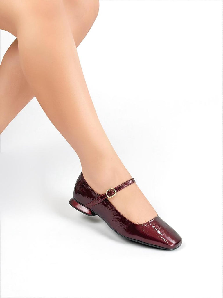 BALETA CRUSH - CHAROL MOJADO VINOTINTO- TACON 1.5- BALETA- CALZADO CACHATINA