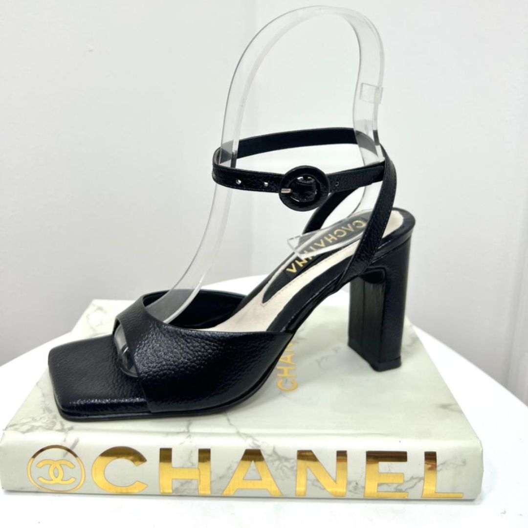 TACÒN ELEGANTE - WHENDY ALTURA 7 Y MEDIO - CUERO NEGRO