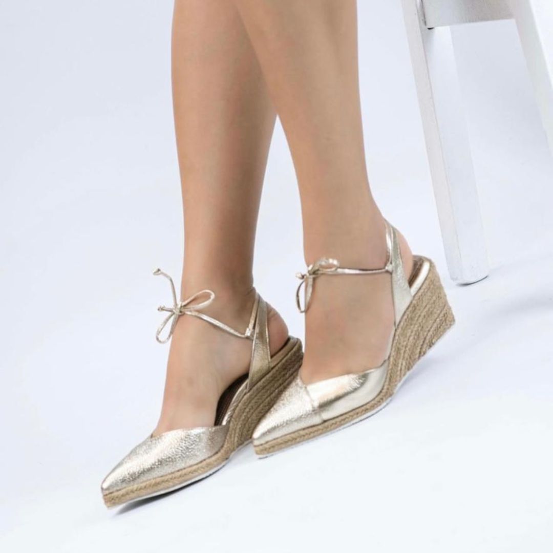 CALZADO CACHATINA - PLATAFORMA MUJER - TIZIANA STORE - CUERO DORADO - ALTURA 5.5 (7.5 CM)