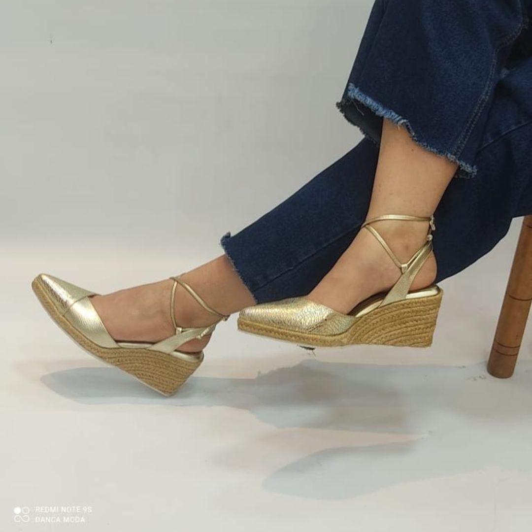 CALZADO CACHATINA - PLATAFORMA MUJER - TIZIANA STORE - CUERO DORADO - ALTURA 5.5 (7.5 CM)
